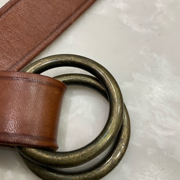 Leather belt with dark bronze buckle and circle detail, some tarnish, size small - Picture 3 of 10